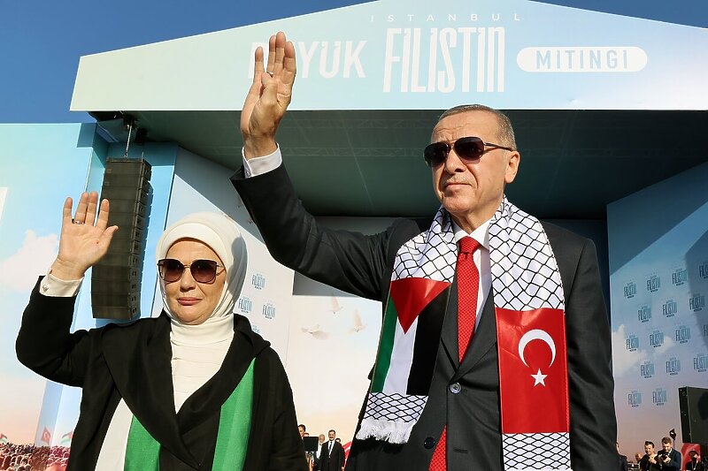 Emine i Recep Tayyip Erdogan (Foto X.com)