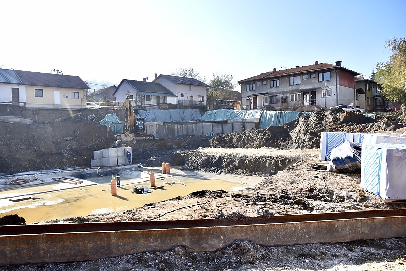 Gradilište stambeno-poslovne zgrade u sarajevskom naselju Švrakino Selo (Foto: T. S./Klix.ba)