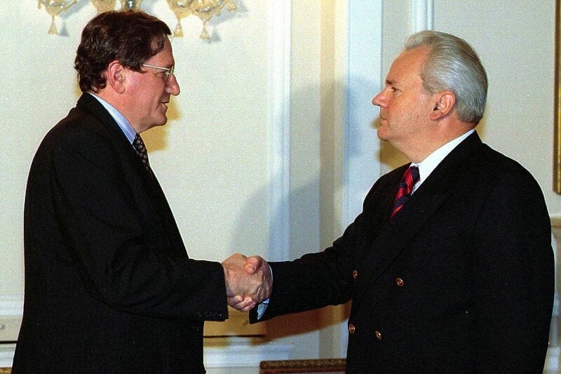 Susret Holbrookea i Miloševića 1998. godine u Beogradu (Foto: EPA-EFE)