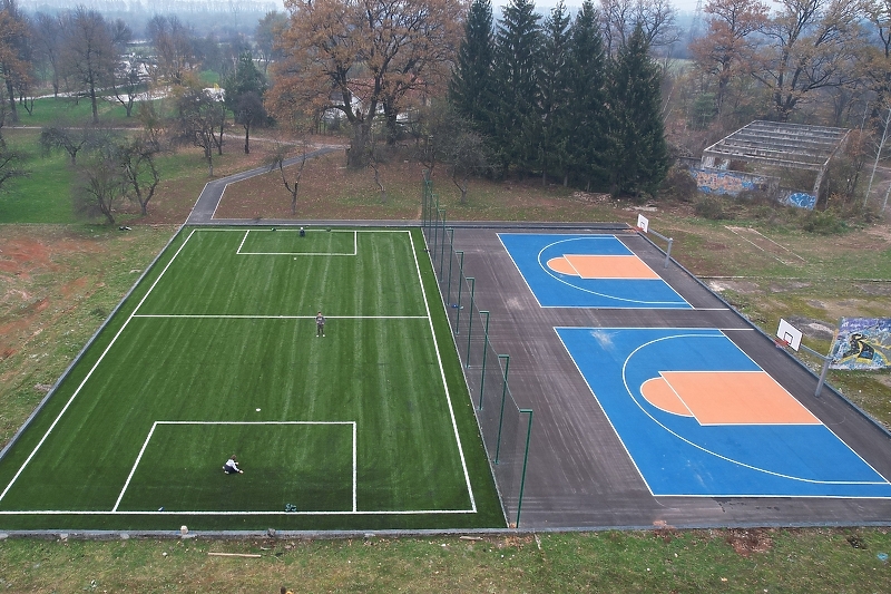 Teren za mali nogomet i tereni za basket na izletištu Stojčevac (Foto: Općina Ilidža)