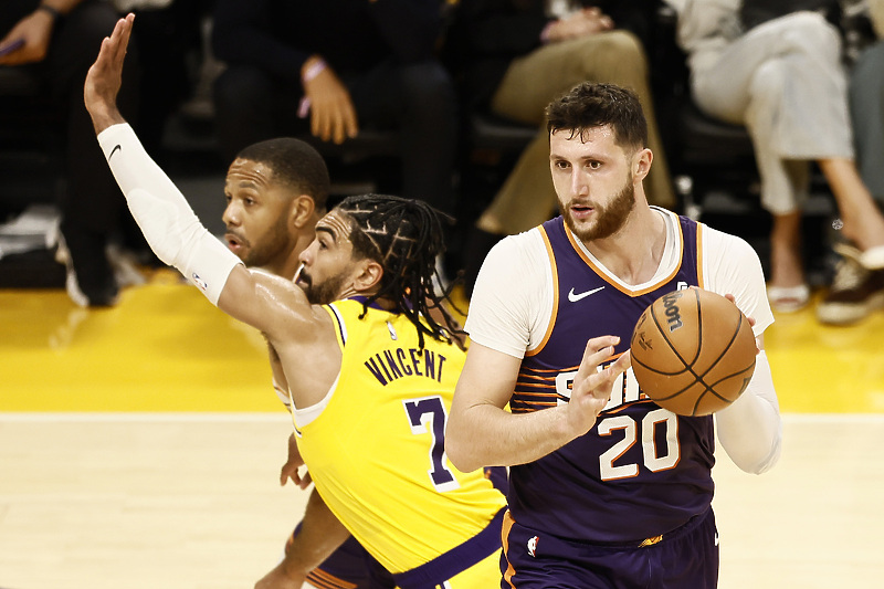 Jusuf Nurkić u dresu Phoenixa (Foto: EPA-EFE)