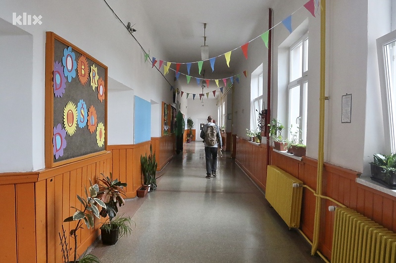Hodnici tuzlanskih škola postaju sve prazniji (Foto: A. K./Klix.ba)