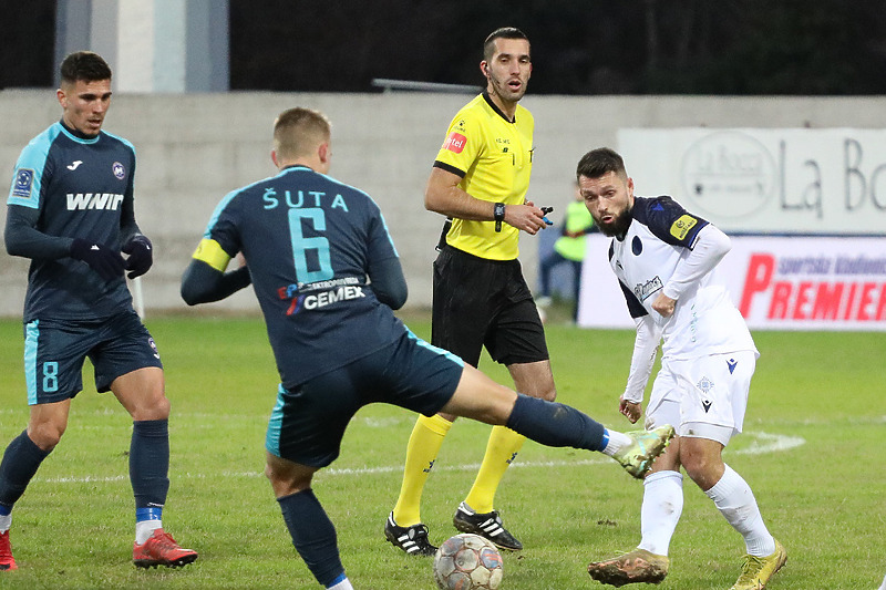 Gigović je donio nekoliko spornih odluka (Foto: FK Željezničar)