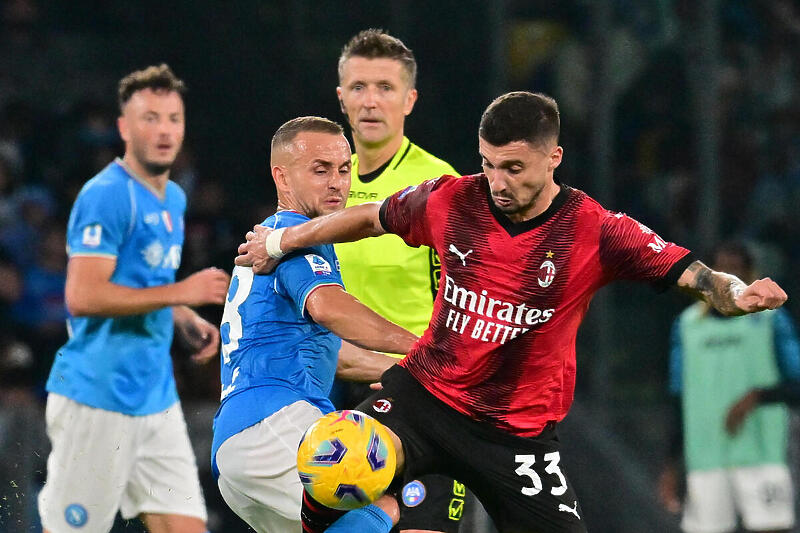 Krunić na utakmici protiv Napolija (Foto: EPA-EFE)