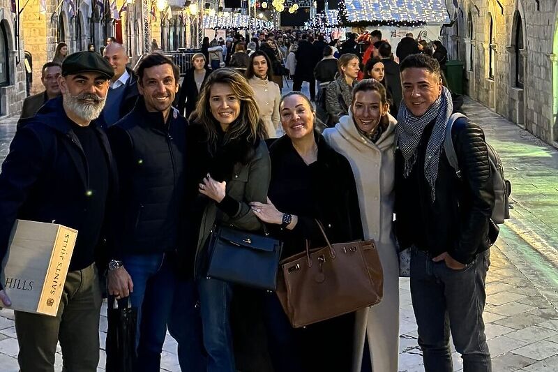 Srna i Joksimović sa suprugama i prijateljima (Foto: Instagram)