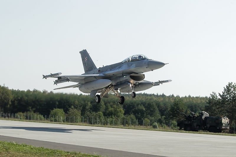 Borbeni avion F-16 kojim raspolaže i poljska vojska (Foto: EPA-EFE)