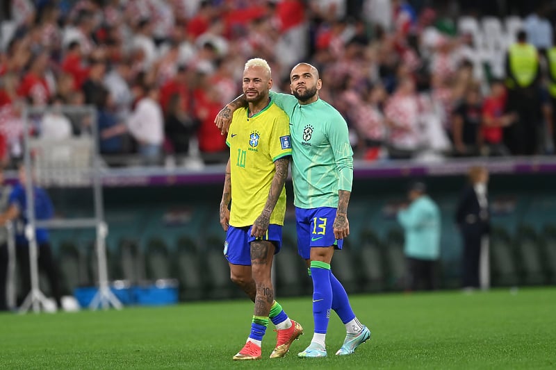 Neymar i Dani Alves (Foto: EPA-EFE)