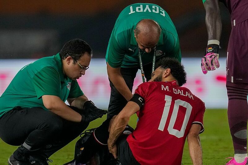 Mohamed Salah povrijeđen (Foto: Twitter)