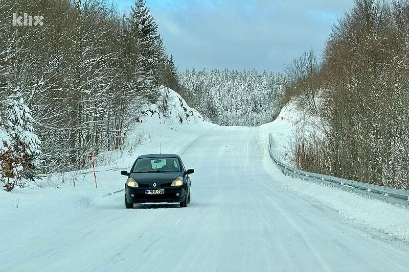 Ugaženi snijeg na putu za Bjelašnicu (Foto: Klix.ba)