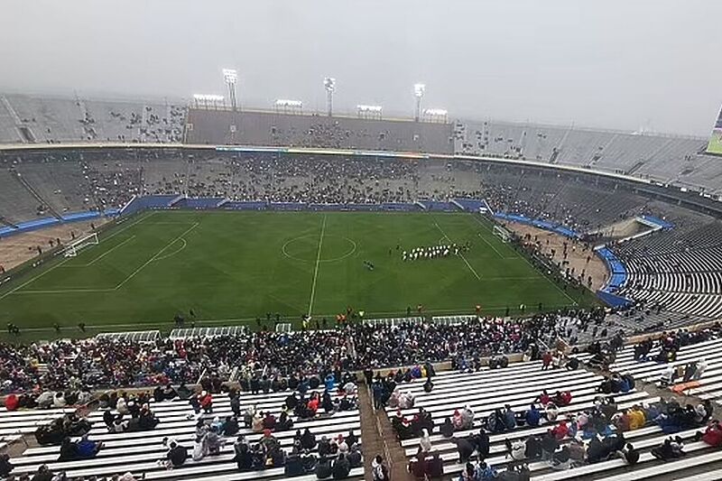 Poluprazne tribine stadiona u Dallasu (Foto: Twitter)