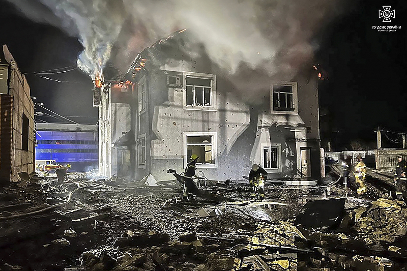 Fotografija koju je na raspolaganje stavila Državna služba za vanredne situacije Ukrajine (Foto: EPA-EFE)