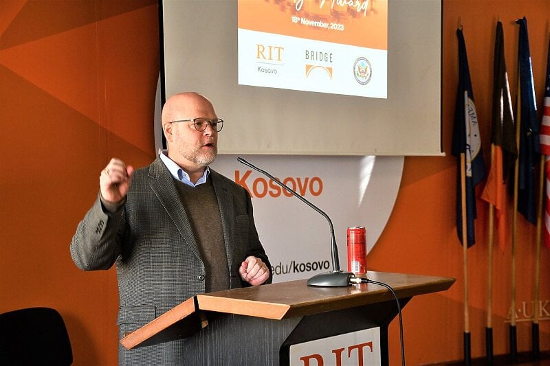 Jeffrey Hovenier, ambasador SAD-a na Kosovu (Foto: X)