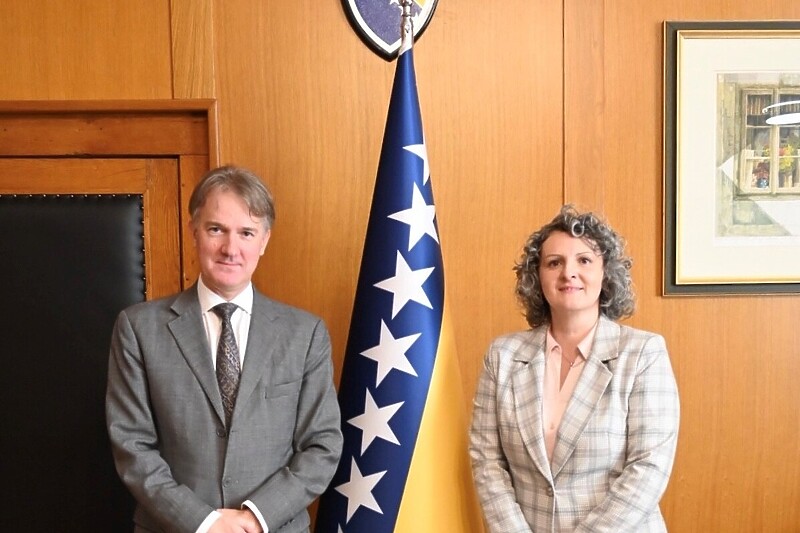 Jasmina Selimović i Julian Reilly (Foto: Centralna banka Bosne i Hercegovine)