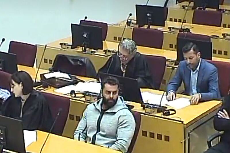 Osumnjičeni Dženis Kadrić i Alem Hodović u sudnici