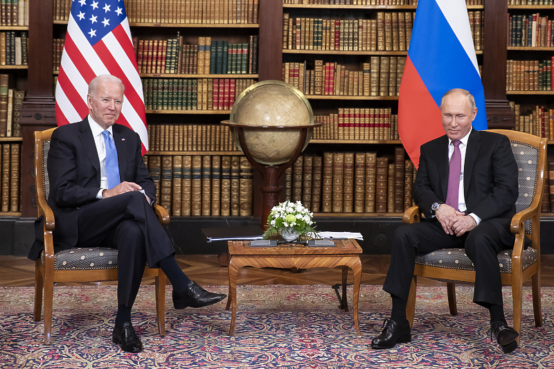 Joe Biden i Vladimir Putin tokom sastanka u Ženevi (Foto: EPA-EFE)