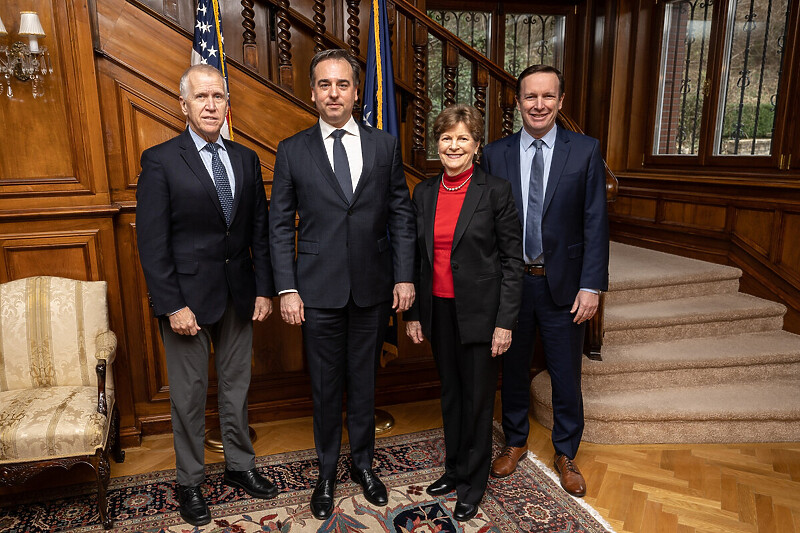 Američki senatori i ambasador SAD-a u Budimpešti