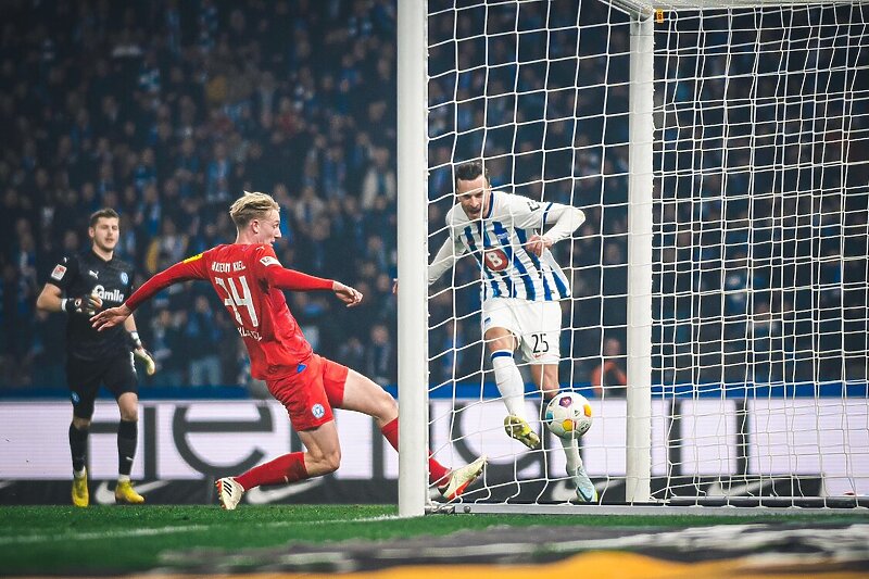 Trenutak kada Tabaković postiže prvi gol (Foto: Hertha Berlin)
