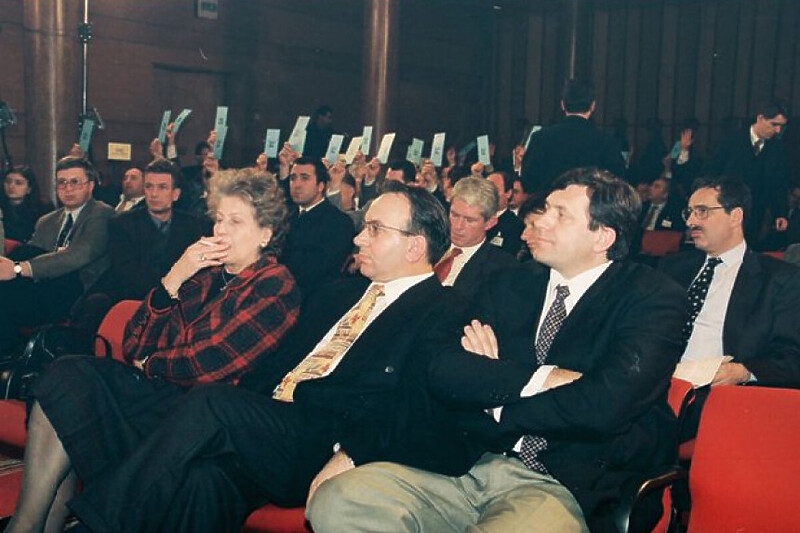 Milorad Dodik na sjednici Narodne skupštine 1998. kada je izabran za premijera RS-a