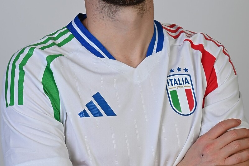 Bijeli dres Italije privukao je najviše pažnje (Foto: Nogometni savez Italije)