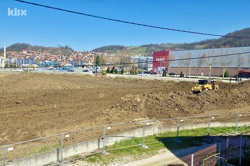 Parcela na kojoj će Lidl graditi objekat u Gračanici (Foto: Klix.ba)