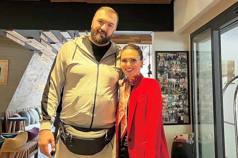 Nikola Peković s direktoricom Pino Nature Hotela Aidom Terzić