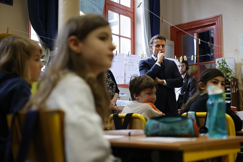 Macron je posjetio školu zbog sve učestalnijeg nasilja među vršnjacima (Foto: EPA-EFE)