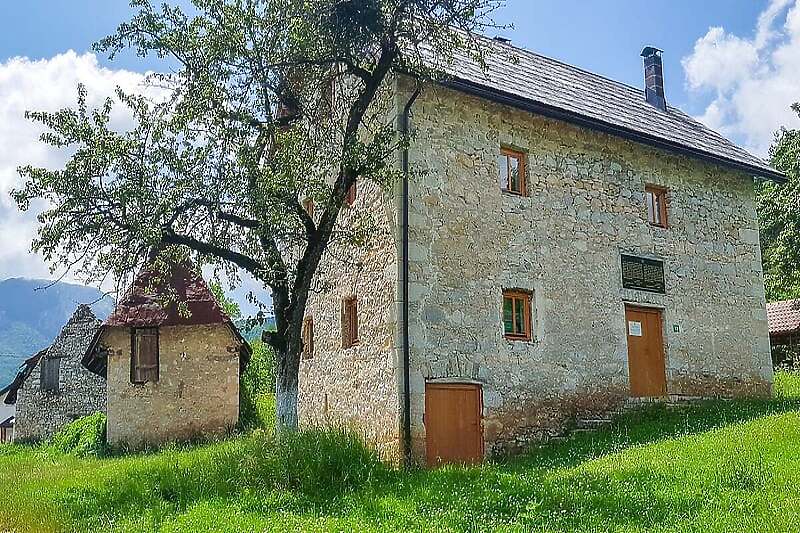 Objekti u Ledićima koji su obnovljeni za potrebe ljetnikovca za djecu bez roditeljskog staranja