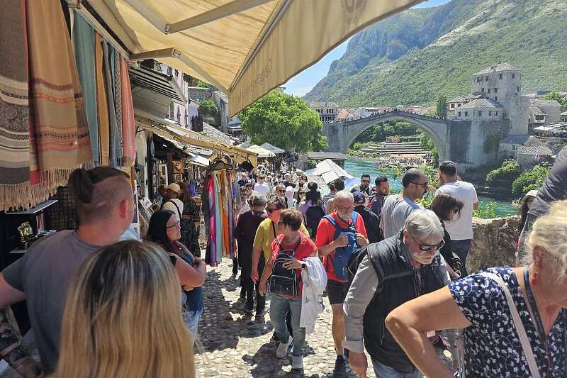Turisti "preplavili" Mostar