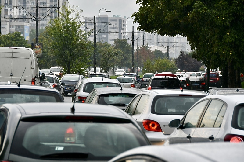 Motorna vozila su jedan od najznačajnijih zagađivača u Sarajevu (Foto: Klix.ba)