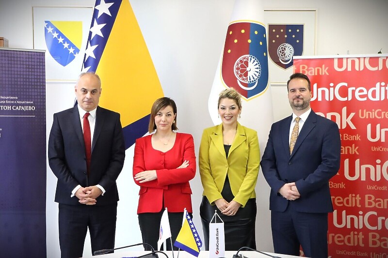 Dragan Ćavar, Amina Mahmutović, Adna Mesihović i Afan Kalamujić (Foto: Vlada KS)