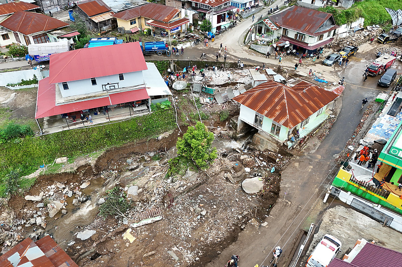 Poplave u Indoneziji (Foto: EPA-EFE)