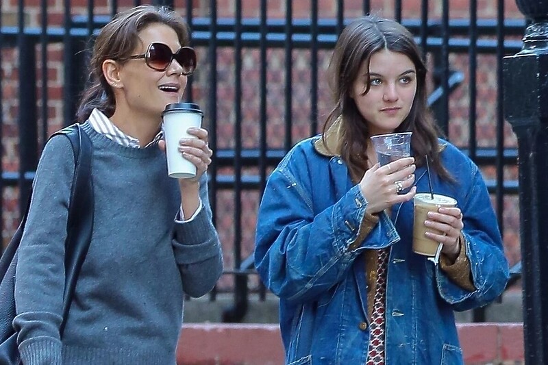 Suri Noelle sa svojom majkom Katie Holmes (Foto: Twitter)