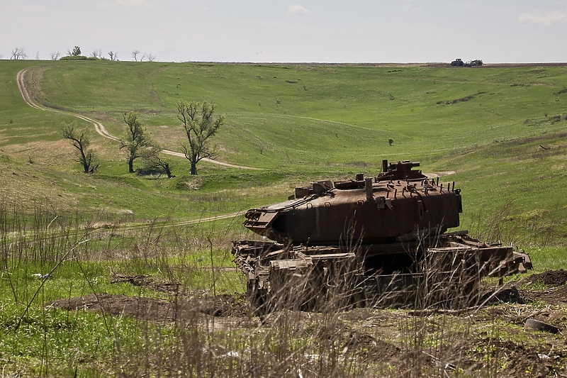 Uništeni tenk u okolini Harkova (Foto: EPA-EFE)