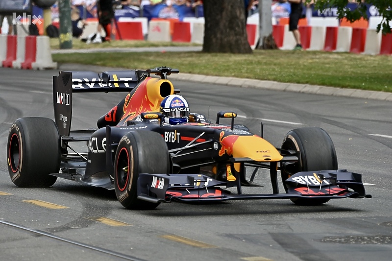 Bolid RB7 na ulicama Sarajeva (Foto: V. D./Klix.ba)