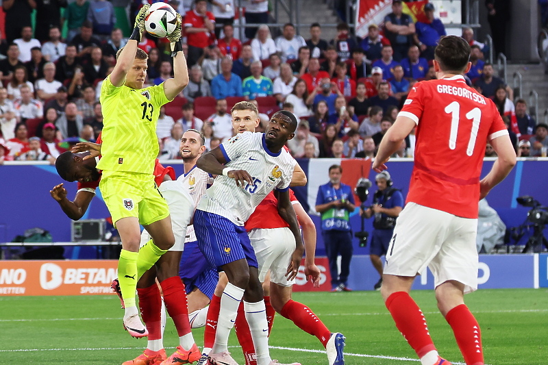 Francuzi pobjedom žele krenuti po trofej (Foto: EPA-EFE)