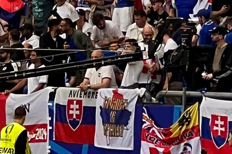 Navijači Slovačke na meču s Engleskom (Foto: Twitter)