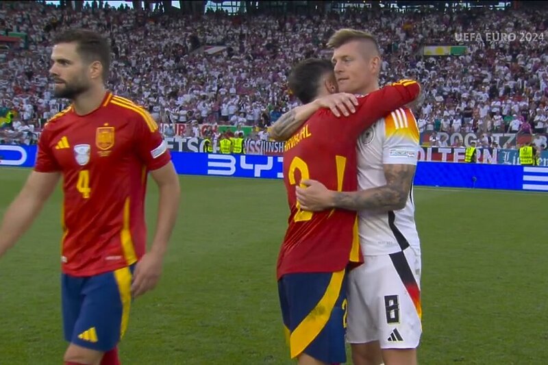 Toni Kroos i Dani Carvajal (Foto: Screenshot)