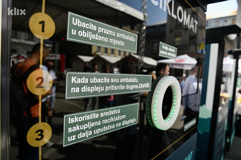 Reciklomati su postavljeni na nekoliko lokacija u Kantonu Sarajevo (Foto: T. S./Klix.ba)