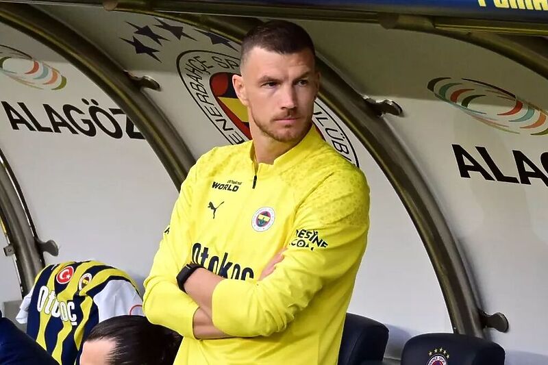 Edin Džeko je i dalje nedodirljiv u Fenerbahčeu (Foto: Twitter)