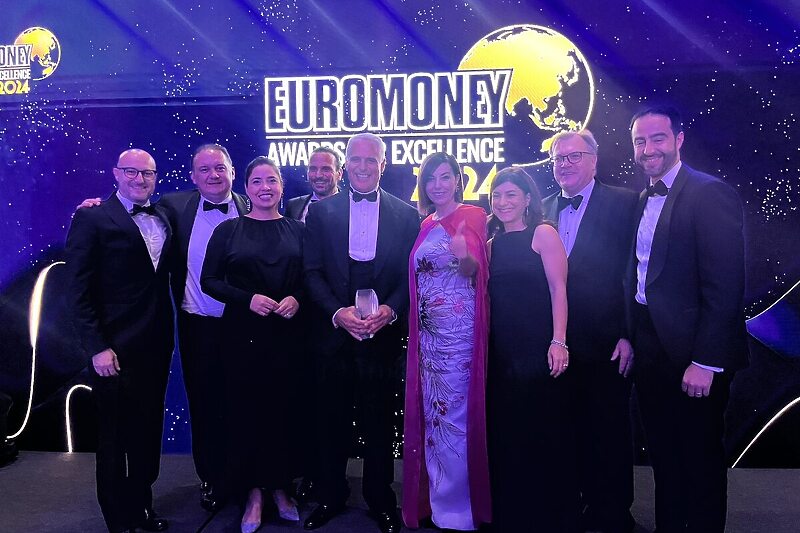 UniCredit na ceremoniji Euromoneyja