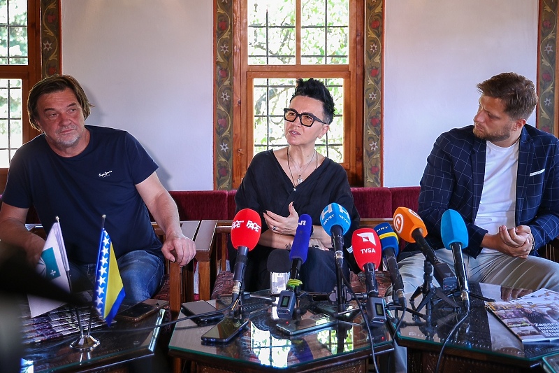 Direktor JU BKC KS Jasmin Duraković, Amira Medunjanin i načelnik općine Stari Grad Irfan Čengić (Foto: I. L./Klix.ba)