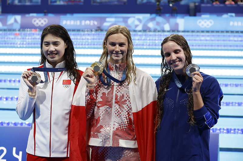 Osvajačice medalja u utrci na 200 metara delfin (Foto: EPA-EFE)