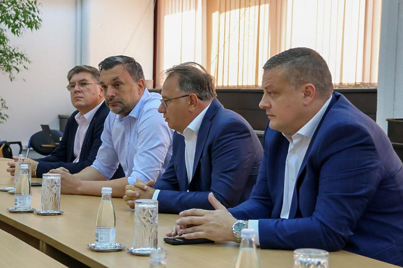 Amel Kovačević, Elmedin Konaković, Nermin Nikšić i Vojin Mijatović (Foto: Vlada FBiH)