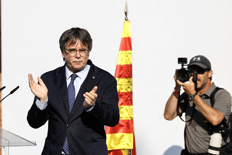 Carles Puigdemont nakon dolaska u Barcelonu (Foto: EPA-EFE)