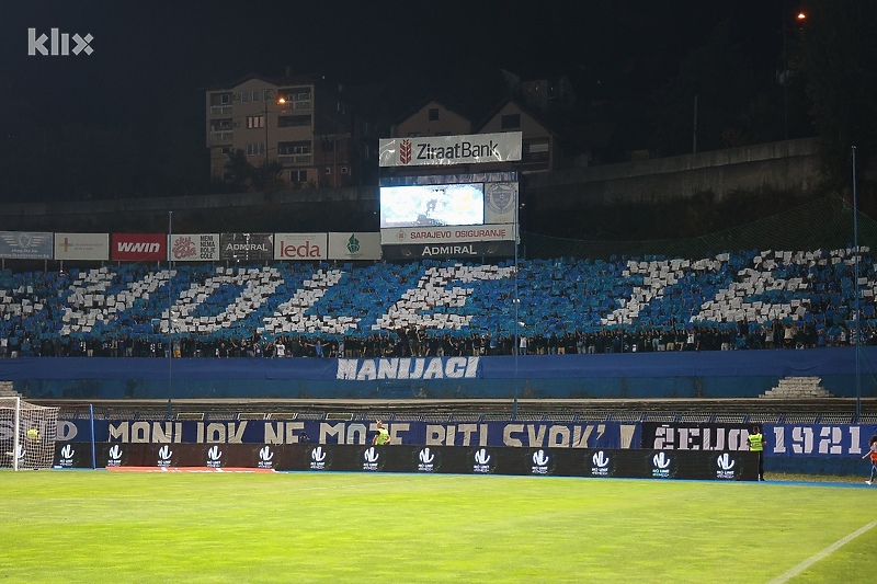 Divna koreografija plavih navijača (Foto: I. L./Klix.ba)