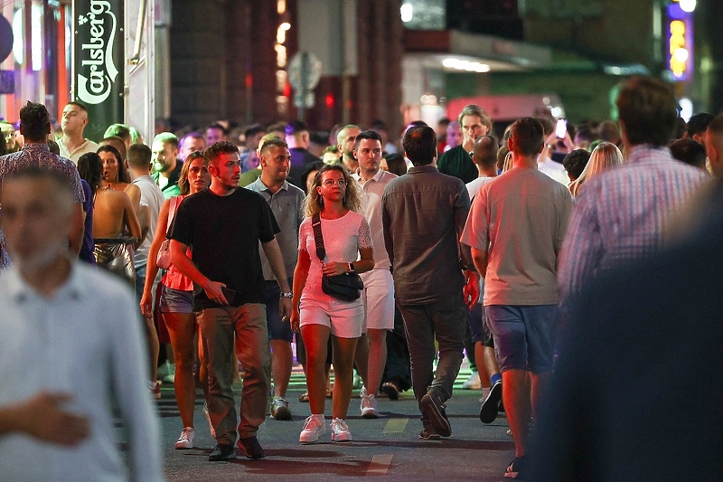 Slavljenička atmosfera na ulicama Sarajeva (Foto: I. L./Klix.ba)