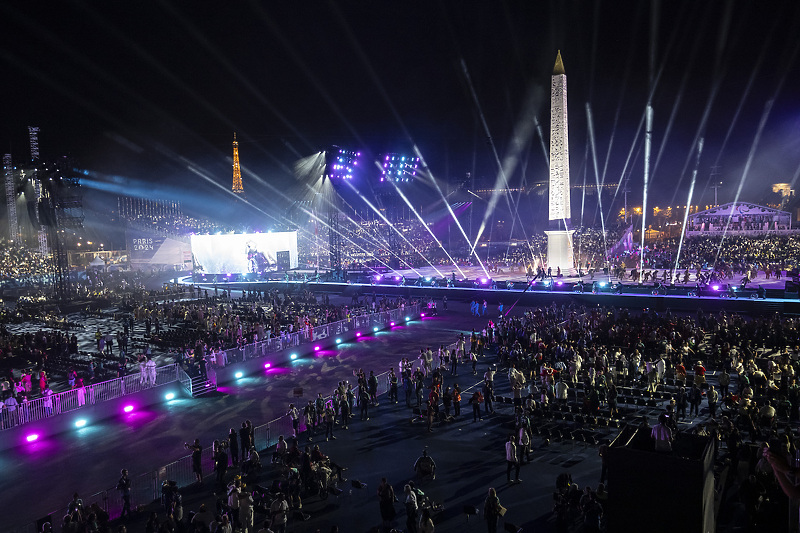 Ceremonija pred 50.000 ljudi u Parizu (Foto: EPA-EFE)