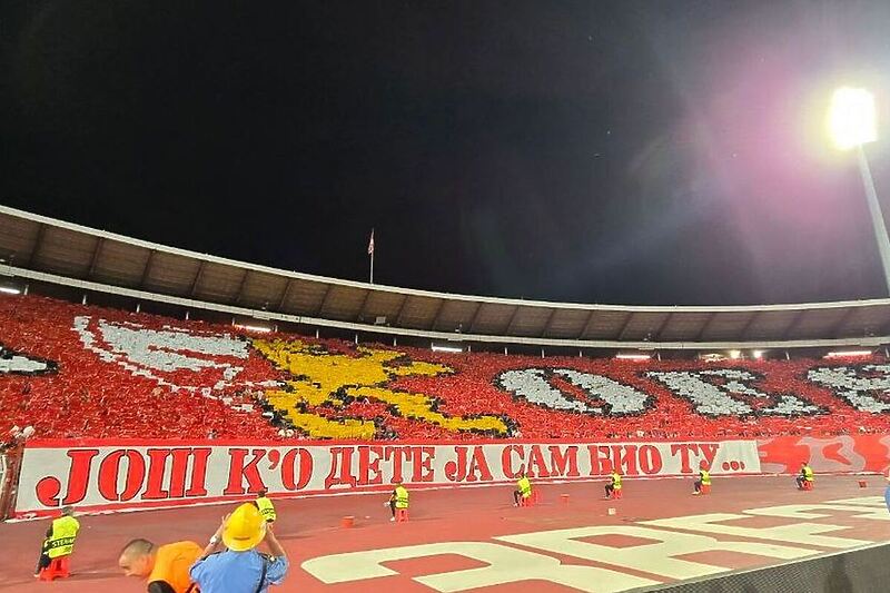 Koreografija na sjevernoj tribini stadiona "Rajko Mitić" (Foto: telegraf.rs)