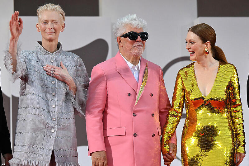 Tilda Swinton, Pedro Almodovar i Julianne Moore (Foto: EPA-EFE)