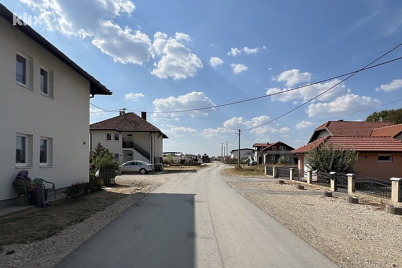 Naselje Požarike (Foto: A. K./Klix.ba)